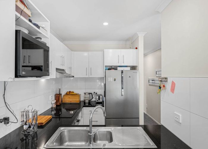  at 34 Chapel Road, Flat Bush, Auckland