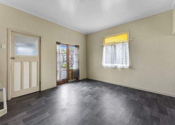  at 8 Delhi Avenue, Aramoho, Whanganui