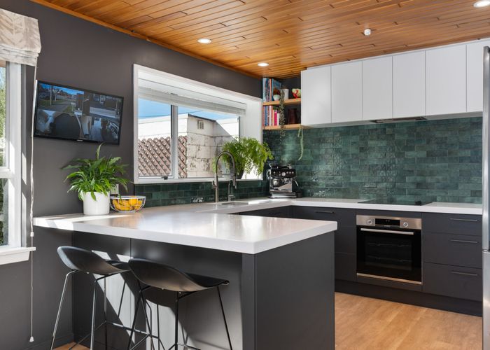  at 2/27 Bretts Road, St. Albans, Christchurch City, Canterbury
