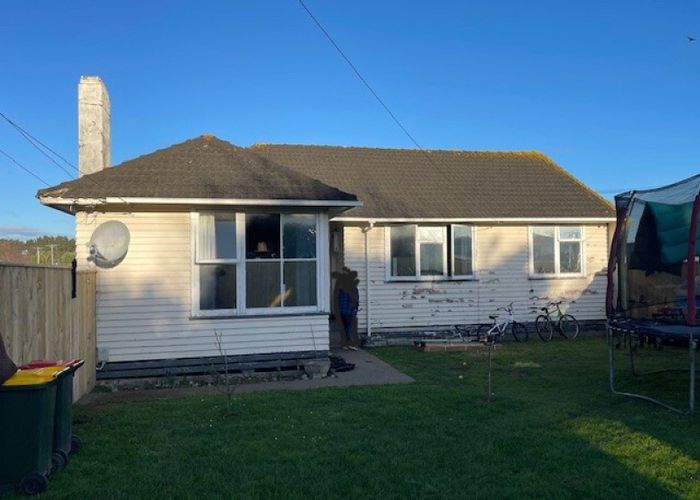  at 15 Acourt Street, Hawera