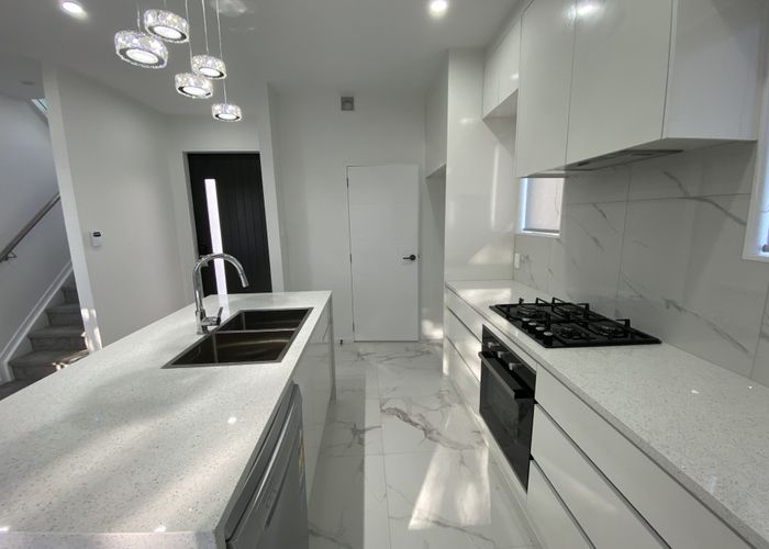  at 2 Marinich Drive, Ranui, Auckland