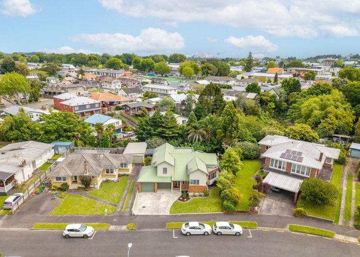  at 9 Kelvin Place, Hamilton East, Hamilton, Waikato