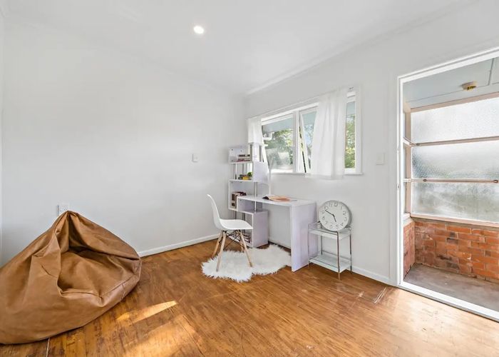 at 4/23 Belle Vue Avenue, Northcote Point, North Shore City, Auckland