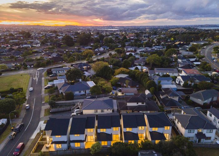  at 8C Andrew Road, Howick, Manukau City, Auckland