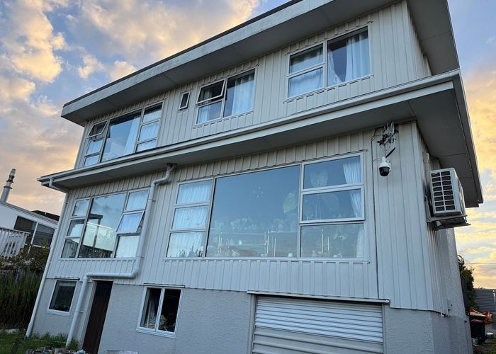  at Milford, North Shore City, Auckland