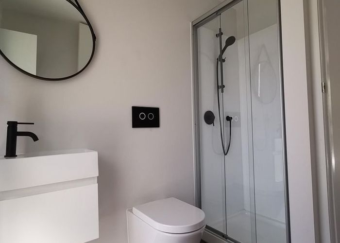  at 2/42 Riversdale Road, Avondale, Auckland City, Auckland