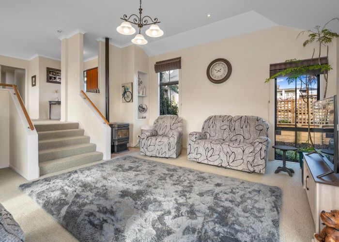  at 2 Holcombrooke Lane, Welcome Bay, Tauranga, Bay Of Plenty