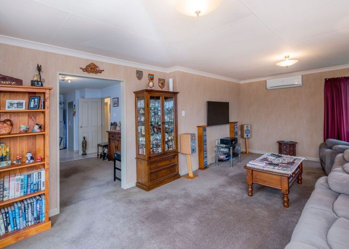  at 5 Simcox Street, Otaki Beach, Otaki