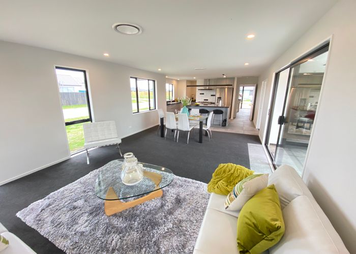  at 81 Oaks Drive, Lincoln, Lincoln