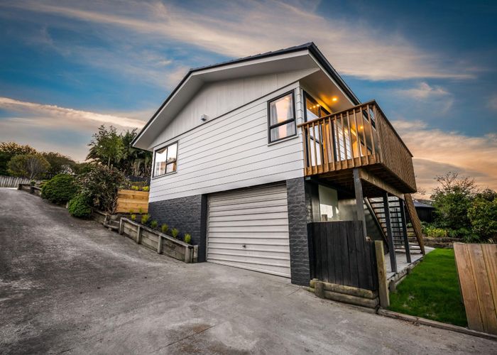  at 14 Landsdale Place, Massey, Waitakere City, Auckland