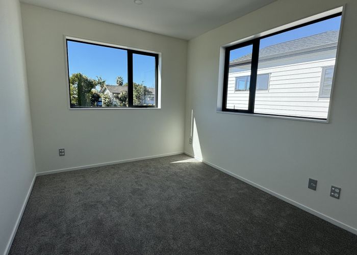  at 37E Allington Road, Massey, Waitakere City, Auckland