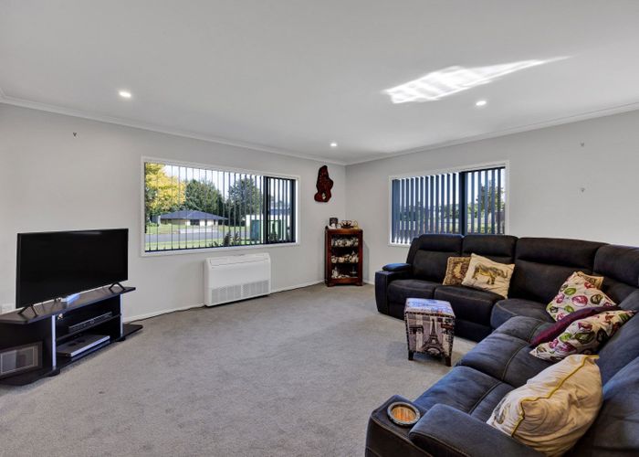  at 50 Oberon Street, Stratford