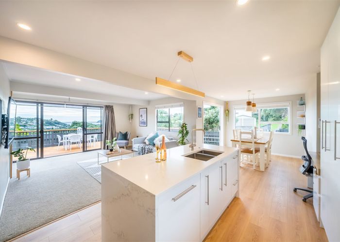  at 86 Mercury Way, Whitby, Porirua
