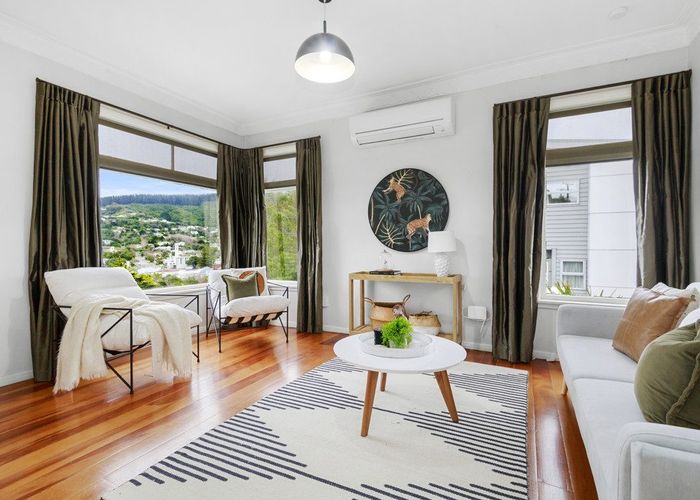  at 33 Tawa Terrace, Tawa, Wellington