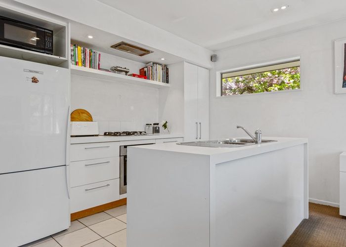  at 1/296 Innes Road, St. Albans, Christchurch City, Canterbury