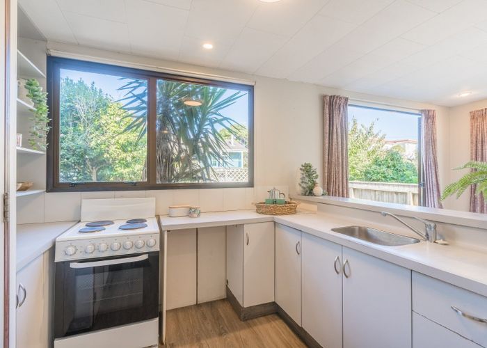 Free property data for 10A Poplar Avenue, Raumati South, Paraparaumu