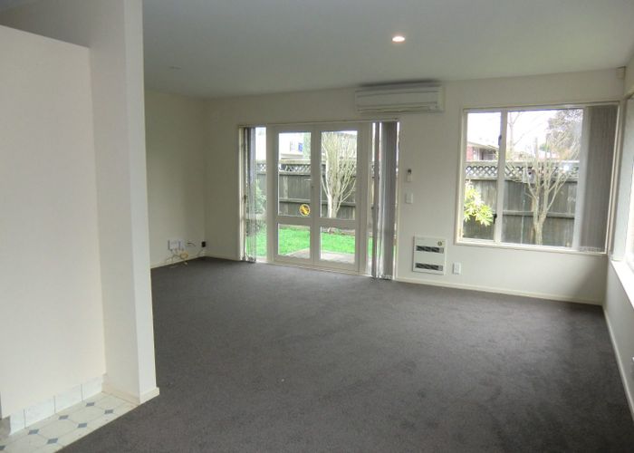  at 4/30 Newnham Terrace, Upper Riccarton, Christchurch