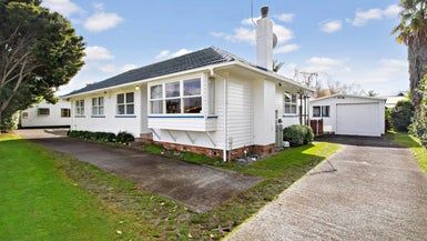  at 37 Hereford Street, Te Atatu Peninsula, Auckland