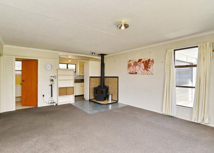  at 4 Amberley Beach Road, Amberley, Amberley