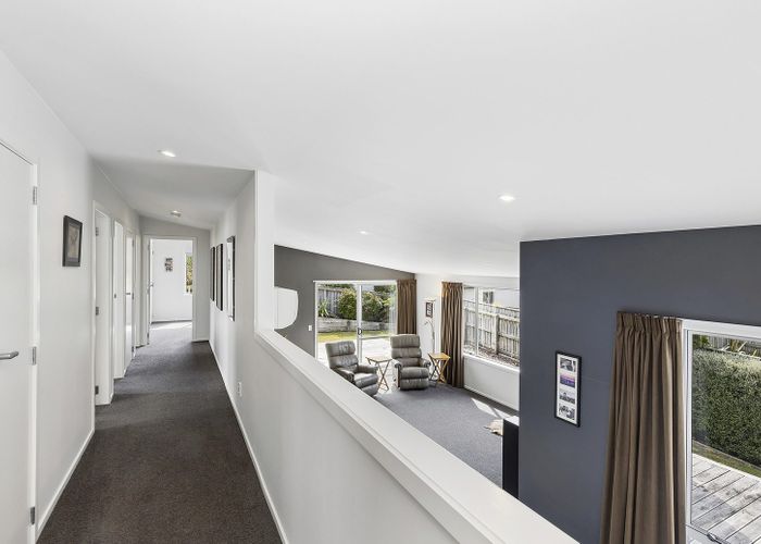  at 3 Kaweka Close, Aotea, Porirua, Wellington