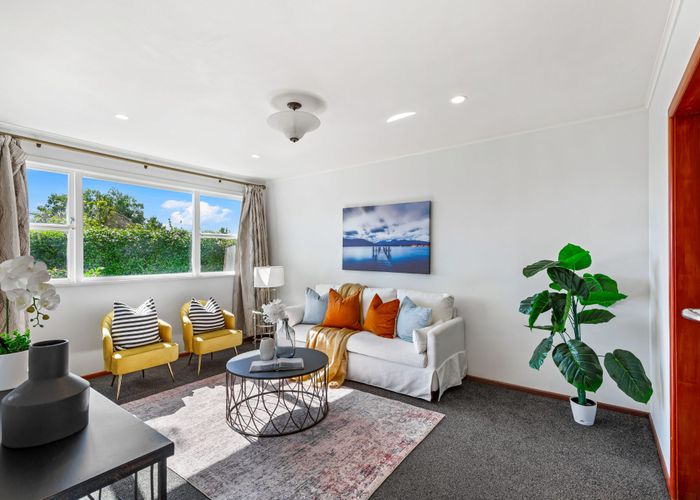  at 1 Normandy Place, Henderson, Auckland