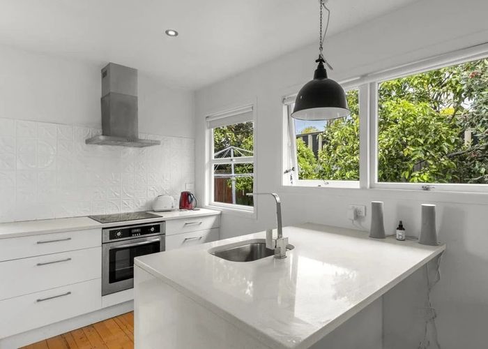  at 1/19 Church Street, Northcote Point, North Shore City, Auckland