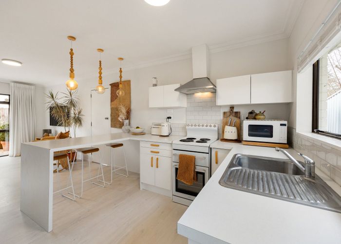 at 10C Frances Street, Hamilton East, Hamilton, Waikato