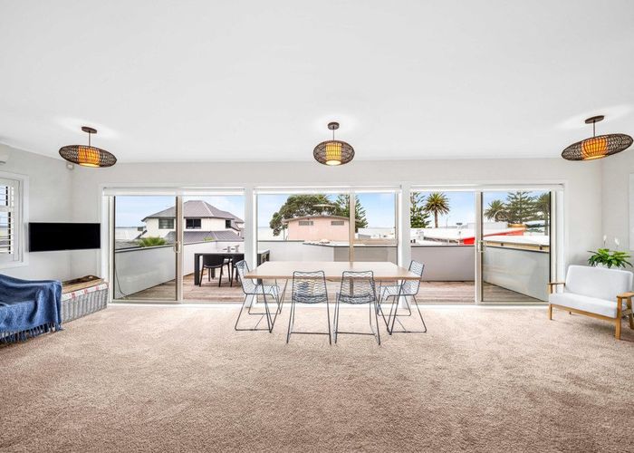 at 2/15 The Esplanade, Eastern Beach, Manukau City, Auckland