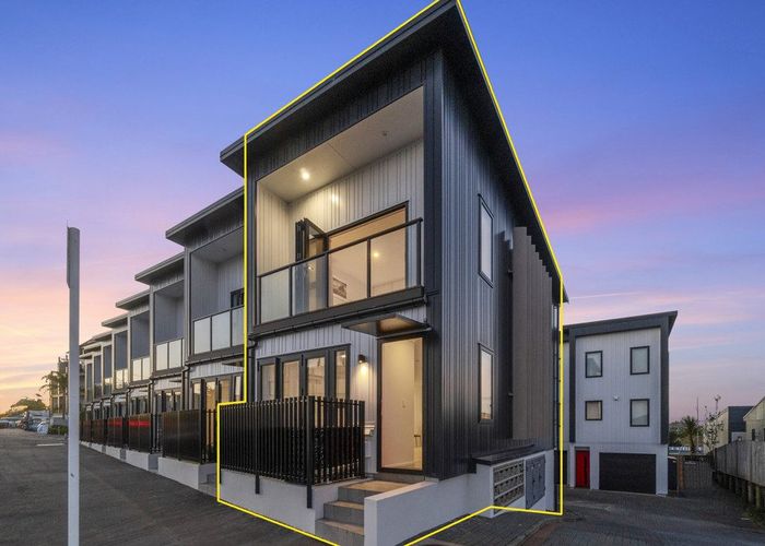  at 1/97B Mokoia Road, Birkenhead, North Shore City, Auckland
