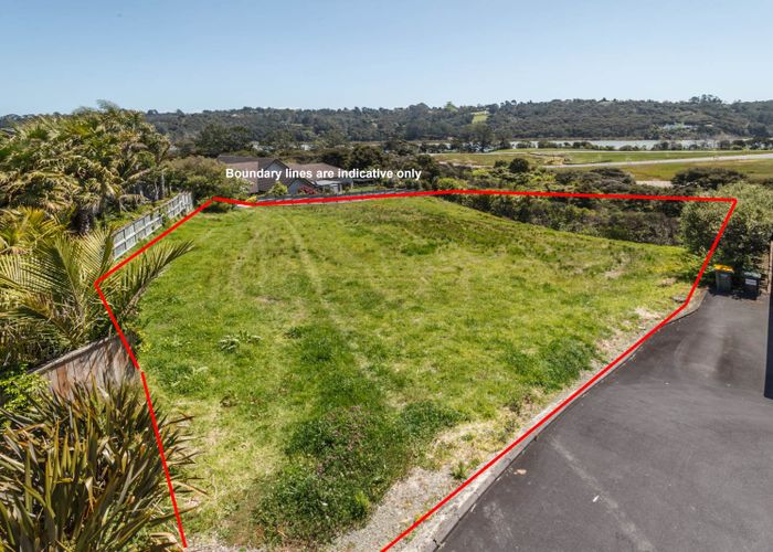  at 9C Kerema Way, Schnapper Rock, Auckland