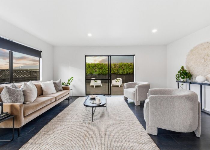  at 99b Henderson Valley Road, Henderson, Waitakere City, Auckland