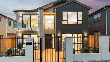  at 215B Murphys Road, Flat Bush, Auckland