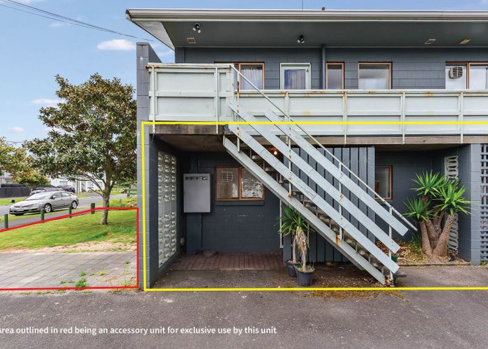  at 1/14 Coates Street, Hamilton East, Hamilton