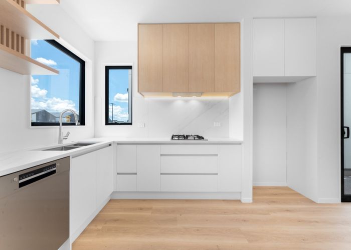  at 18 Paretao Street, Massey, Waitakere City, Auckland