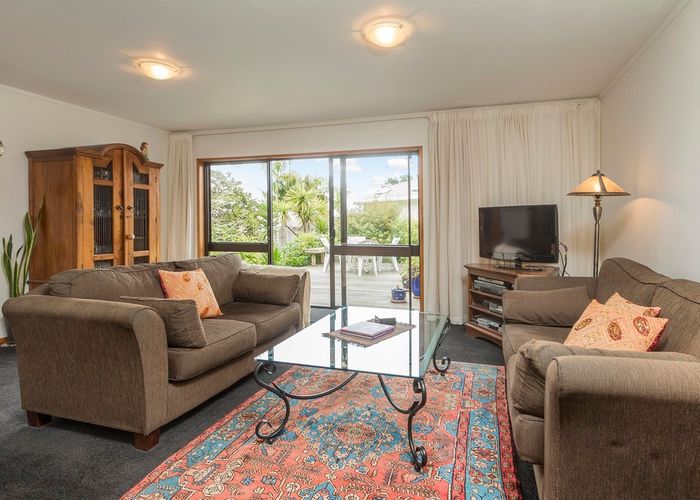  at 2/32 Charles Fox Place, St Johns, Auckland