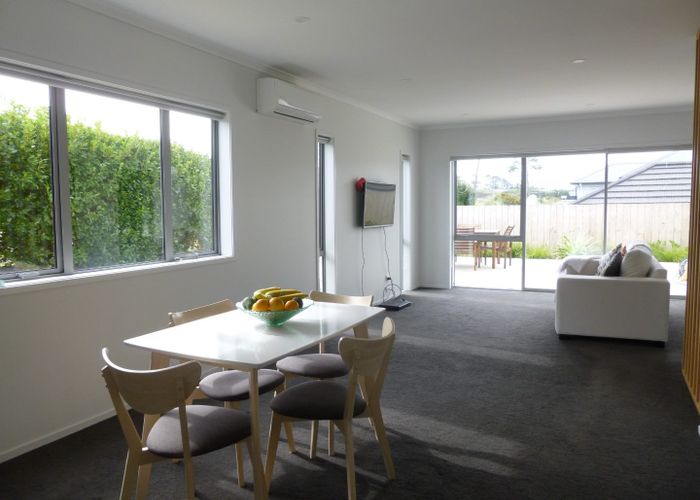  at 1 Springside Court, Huntington, Hamilton