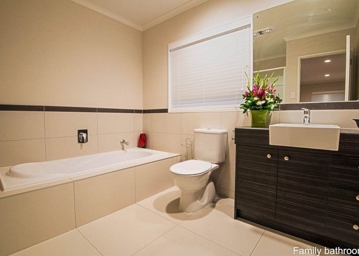  at 1 Reno Way, Flat Bush, Manukau City, Auckland