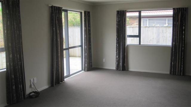  at 12 Mcewen Crescent, Riverstone Terraces, Upper Hutt