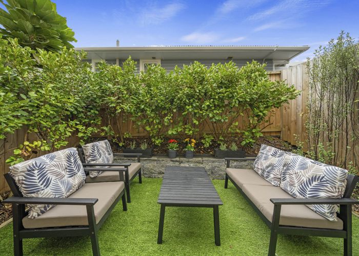  at 5/11 Karamu Street, Te Atatu Peninsula, Waitakere City, Auckland