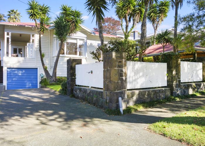  at 40 Tawera Road, Greenlane, Auckland