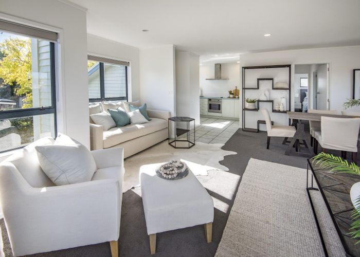  at 2/27 Northboro Road, Hauraki, Auckland