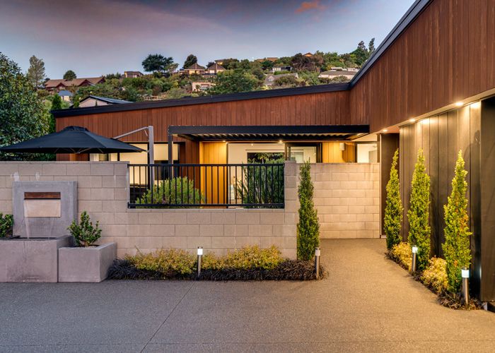  at 25 Bowenvale Avenue, Cashmere, Christchurch City, Canterbury