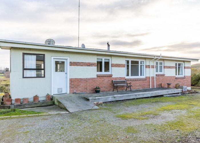 at 94 Old Main Road, Waipahi