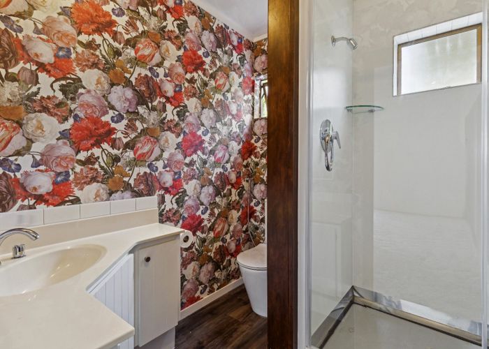  at 35 Parr Terrace, Castor Bay, North Shore City, Auckland