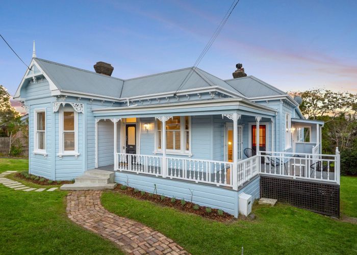  at 8 Maritime Terrace, Birkenhead, North Shore City, Auckland