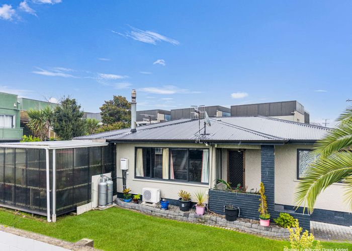  at 17 York street, Glenholme, Rotorua, Bay Of Plenty