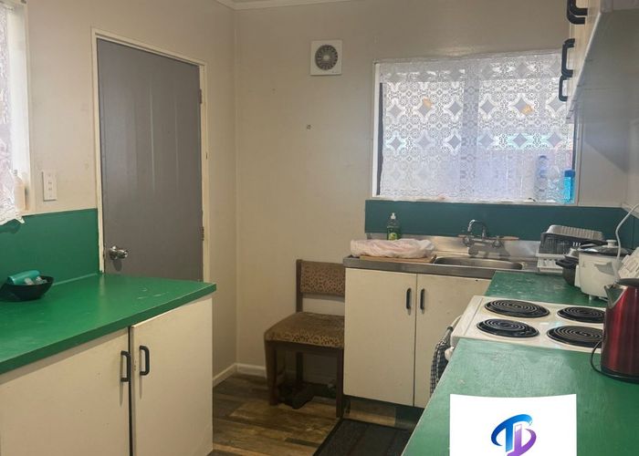  at 696B Massey Road, Mangere, Manukau City, Auckland