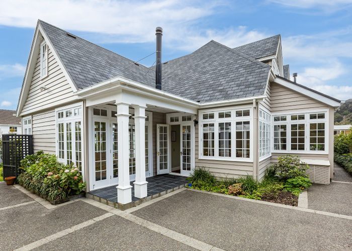  at 6 Cheviot Road, Lowry Bay, Lower Hutt, Wellington