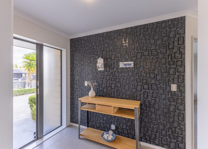  at 3 Drower Glen, Flagstaff, Hamilton