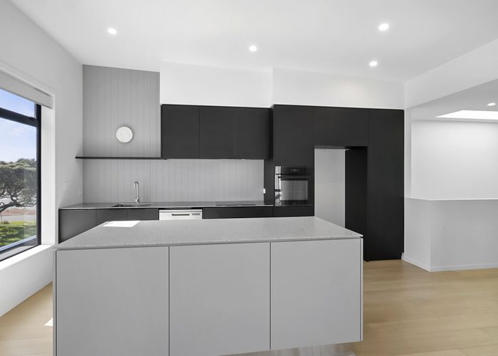  at 30C Waiwaka Terrace, Strandon, New Plymouth